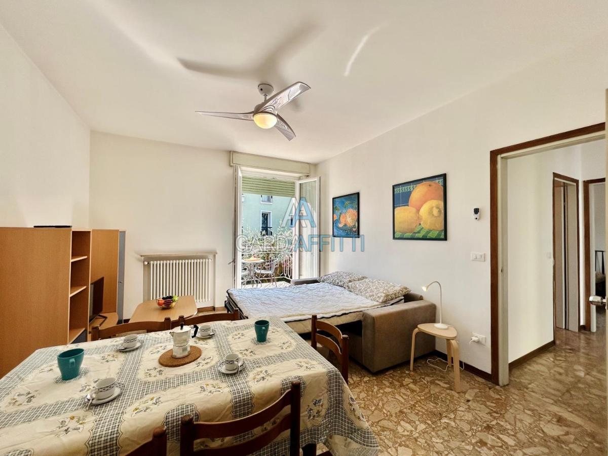 Ares Apartment - Vicino Al Lago Di Garda E Alla Stazione Treno Desenzano del Garda Exterior foto